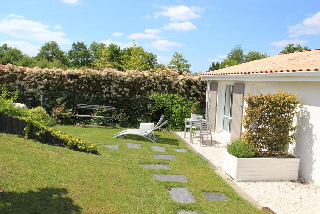 Le Temps Des Hotes Vertou Exterior foto
